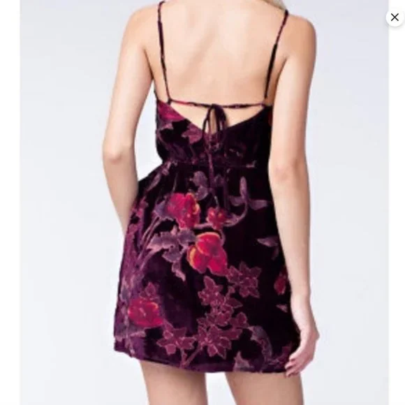 Honey Belle velvet burnout floral mini dress - Picture 3 of 10
